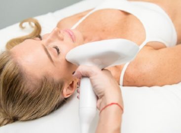 Laser Skin Tightening 101: An Overview of Benefits, Risks, and Recovery time