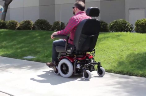 What Makes a Bariatric Wheelchair Different From a Standard Wheelchair?